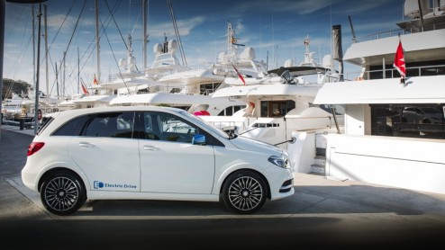 Prijzen B-Klasse Electric Drive. De elektrische Mercedes-Benz gaat in de verkoop voor 39.495 euro. Met 4% bijtelling.