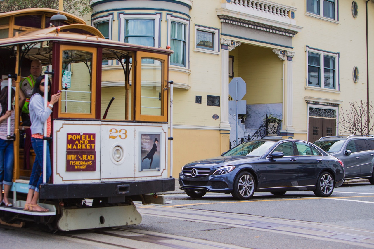 Autotest Mercedes-Benz C350e, de nieuwe plug-in hybride C-Klasse met 7% bijtelling. Een eerste indruk vanuit San Francisco.
