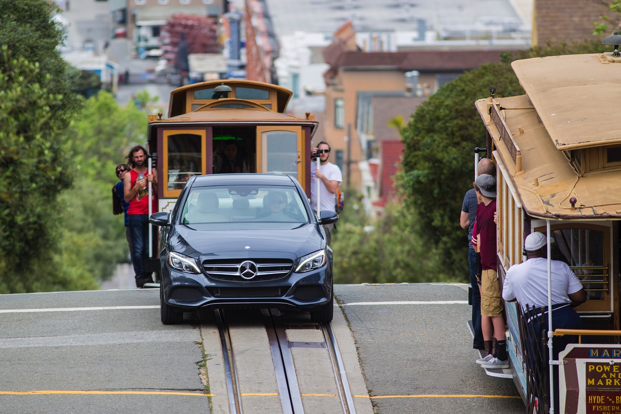 Autotest Mercedes-Benz C350e, de nieuwe plug-in hybride C-Klasse met 7% bijtelling. Een eerste indruk vanuit San Francisco.