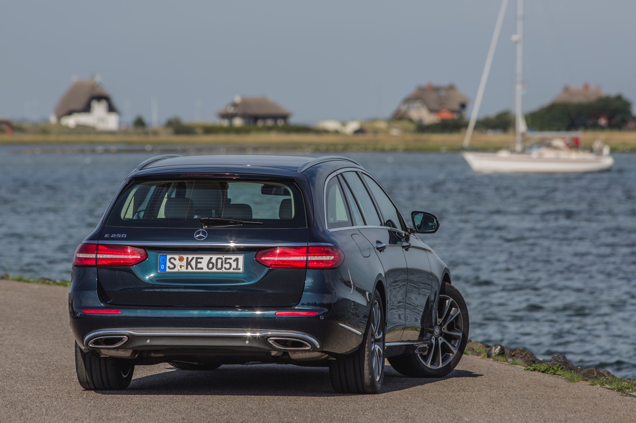 AutoVandaag deed een rijtest met de nieuwe Mercedes-Benz E-Klasse Estate in de uitvoering E220d.