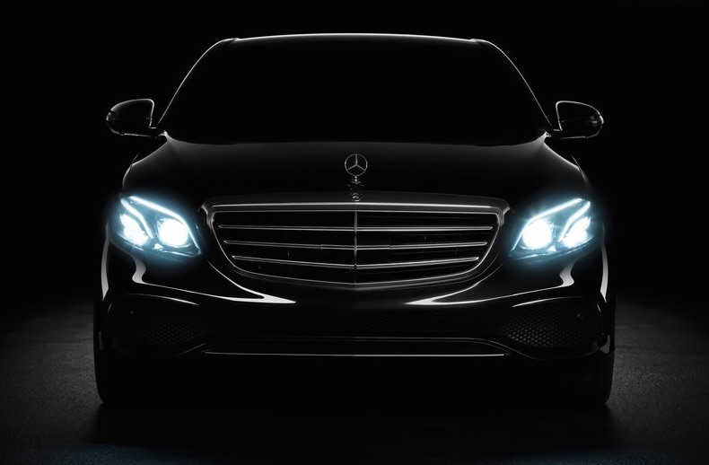 De nieuwe Mercedes E-Klasse Estate S213 komt er waarschijnlijk ook als stoere 'Allroad'-versie met 4Matic vierwielaandrijving. Een primeur voor het T-modell!