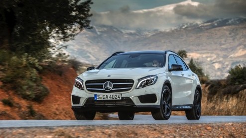 Test Mercedes GLA 200 CDI offroad en GLA 45 AMG, de GLA-Klasse crossover van Mercedes-Benz met 4Matic vierwielaandrijving of voorwielaandrijving.