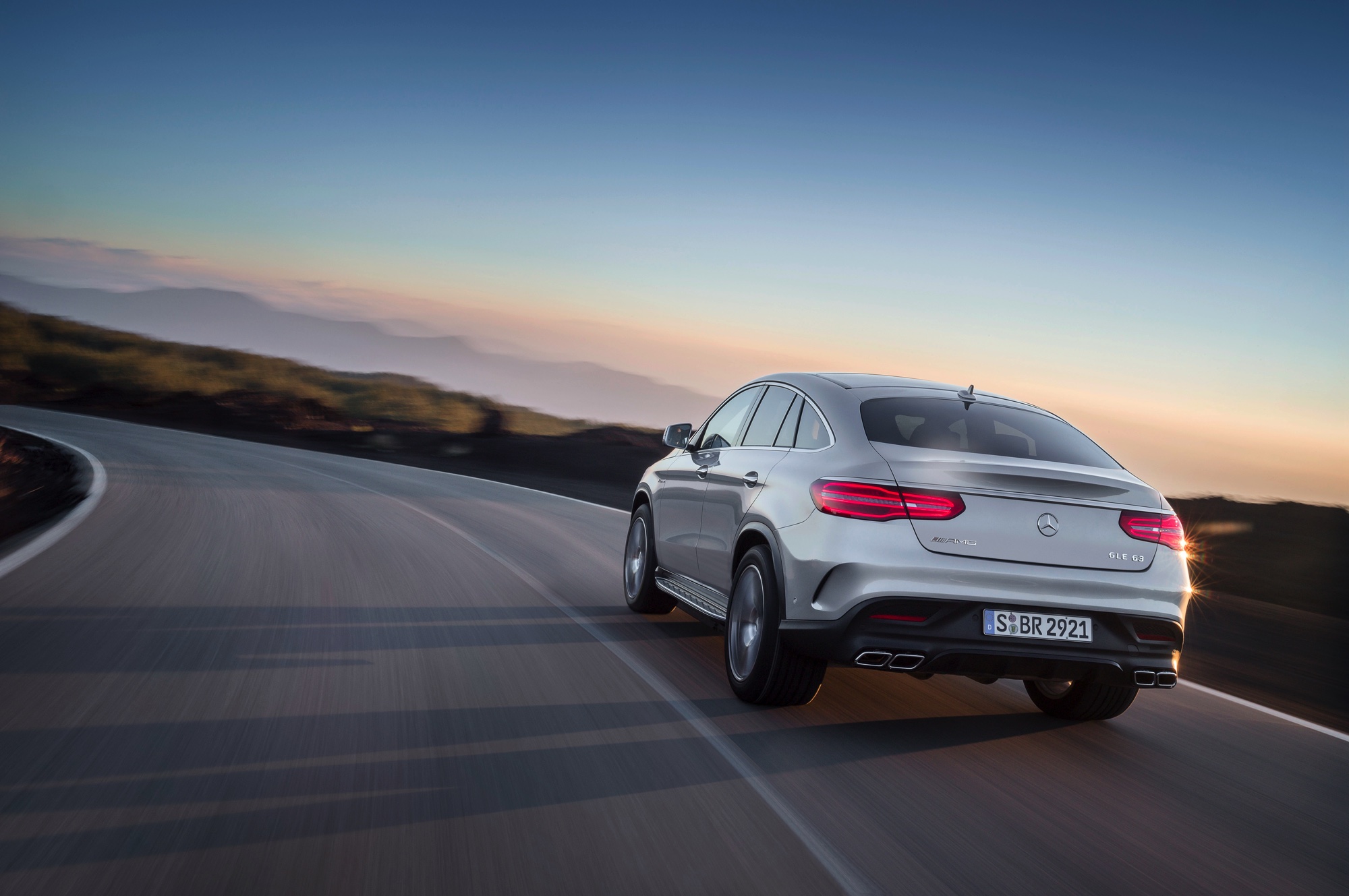 De Mercedes-Benz GLE Coup wordt leverbaar met vier benzinemotoren en n diesel. En vandaag zijn de vanafprijzen bekendgemaakt.