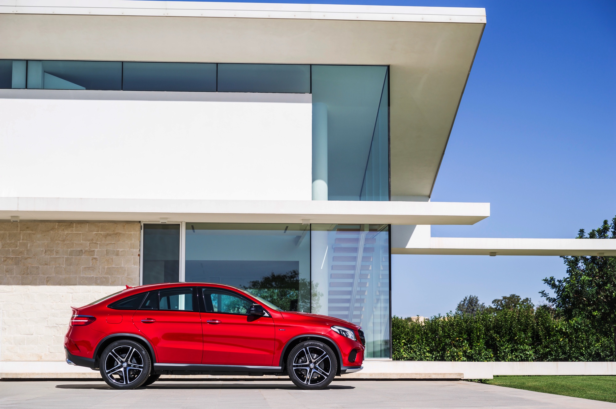 De Mercedes-Benz GLE Coup wordt leverbaar met vier benzinemotoren en n diesel. En vandaag zijn de vanafprijzen bekendgemaakt.