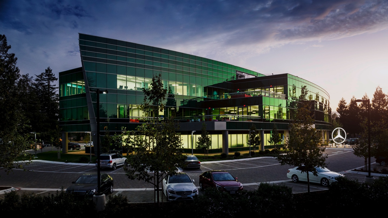 Mercedes-Benz Research in Silicon Valley viert 20-jarig jubileum. Als eerste automerk opende Mercedes daar een ontwikkelingscentrum.