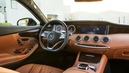 Autotest Mercedes-Benz S 500 4MATIC Coup, de nieuwe S-Klasse Coup met het unieke tilt-systeem.