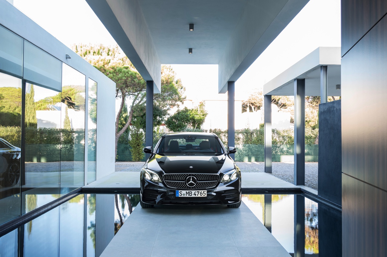 Mercedes-Benz onthult primeurs CLA-facelift, nieuwe GLC Coupe, E 43 AMG en C 63 AMG Cabriolet op NYIAS 206, de New York Auto Show.