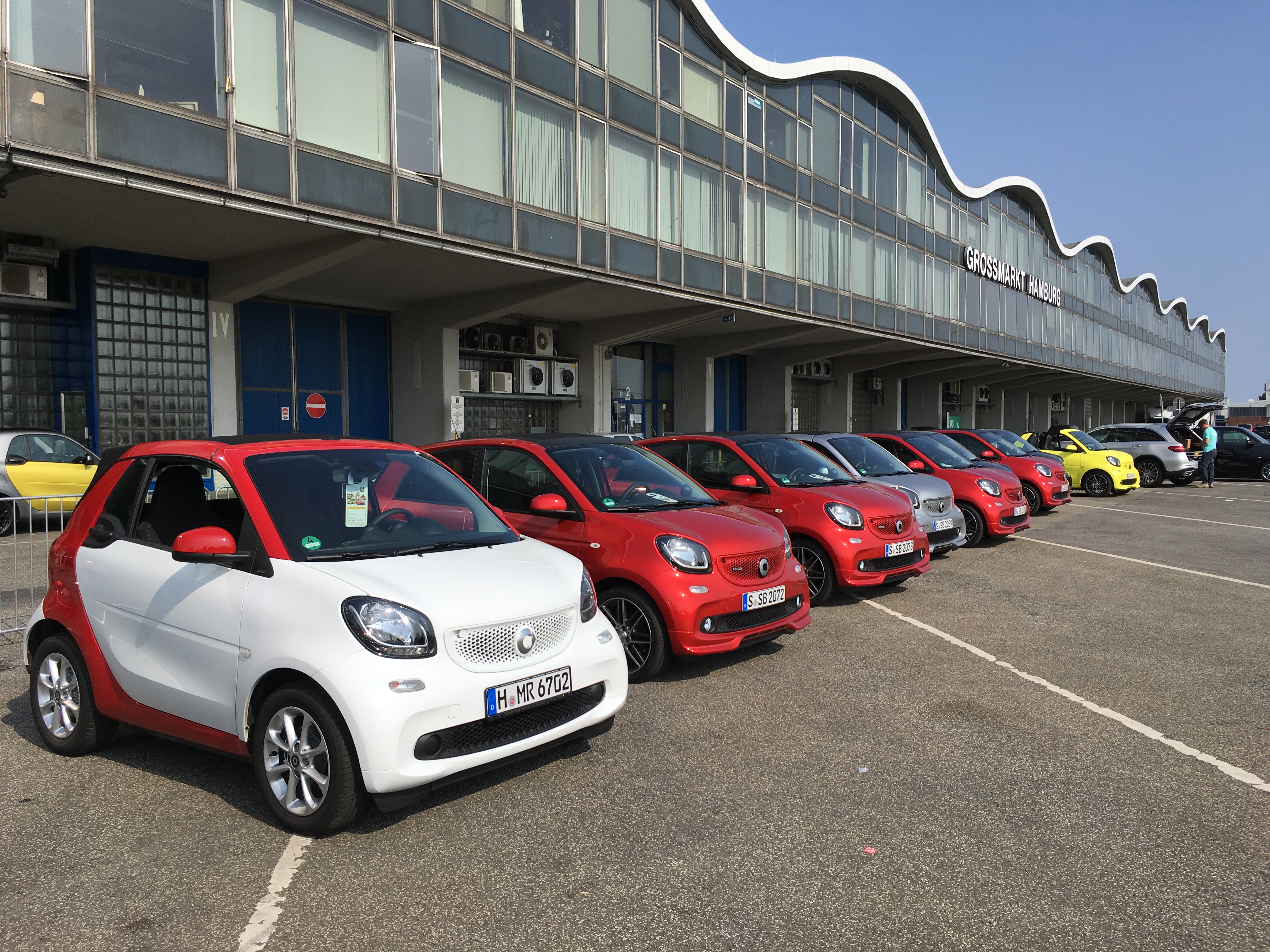 Een verslag van Smart Times 2016, waar een nieuw wereldrecord werd gevestigd bij de Smart-parade.