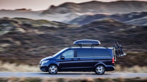 Autotest Mercedes-Benz V 250 BlueTEC, de nieuwe V-Klasse als ruime MPV voor VIP-shuttles en taxi-vervoer.
