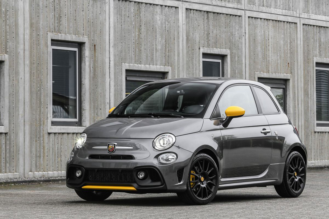 De kleine Abarth 500 komt in een speciale Pista uitvoering naar Nederland. Slechts 18 exemplaren zijn beschikbaar.