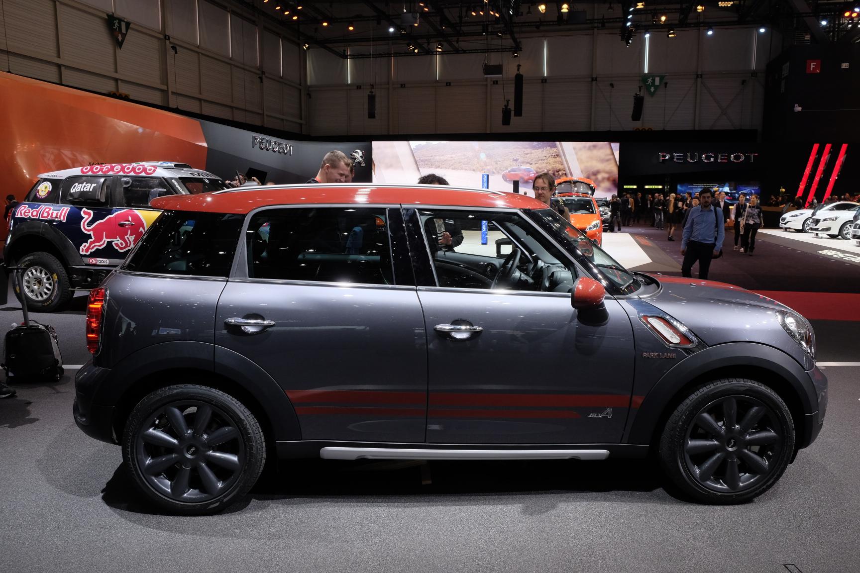 Mini Countryman in juli naar Nederland in de exclusieve Park Lane of Park Lane Chili editie, een speciale uitvoering met specifieke in- en exterieurdetails.