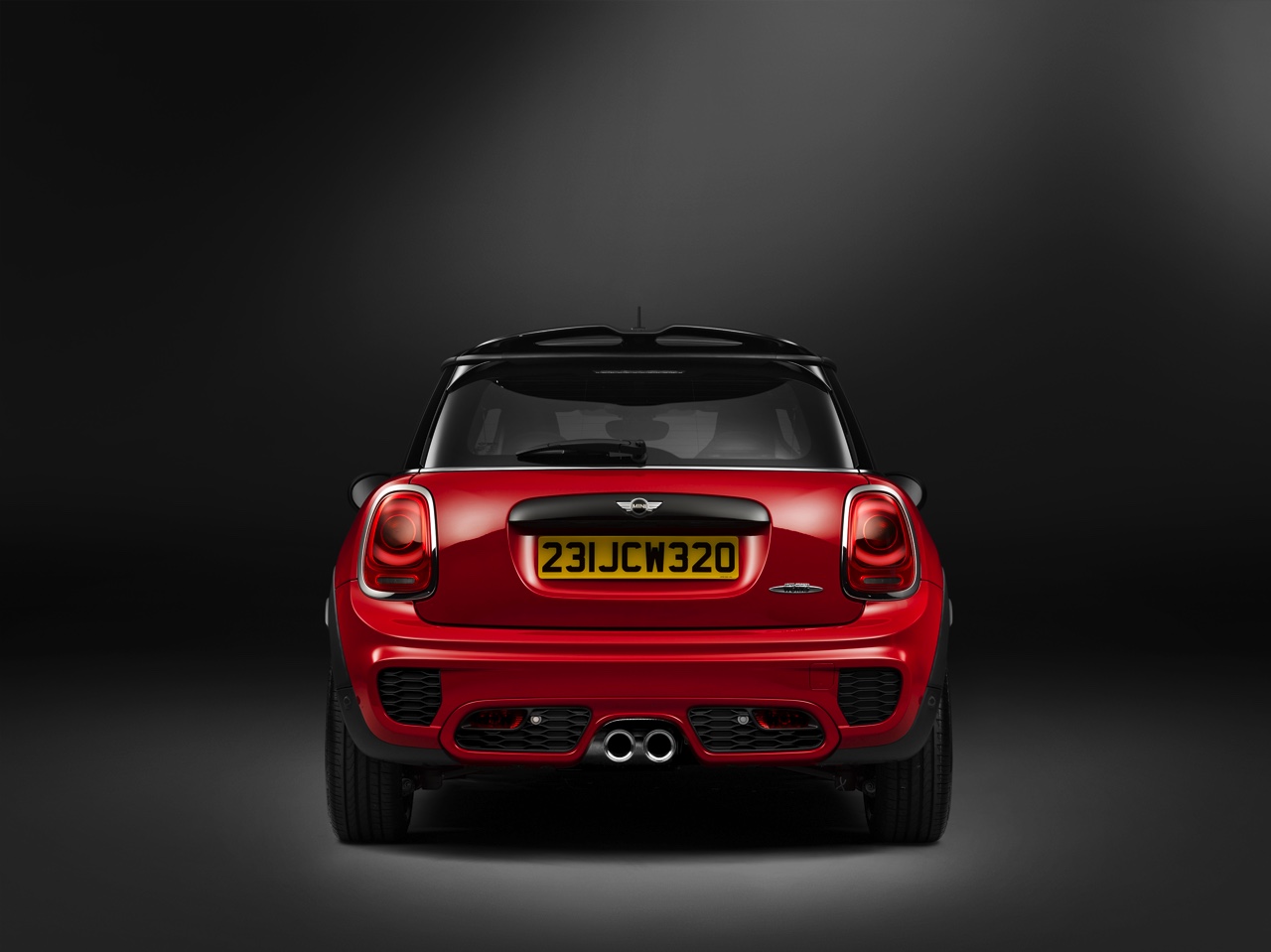 Mini introduceert voorlopig topmodel met Mini John Cooper Works 2.0 TwinPower Turbo, goed voor 231 pk. Zijn prijs is vastgesteld op 39.995 euro.