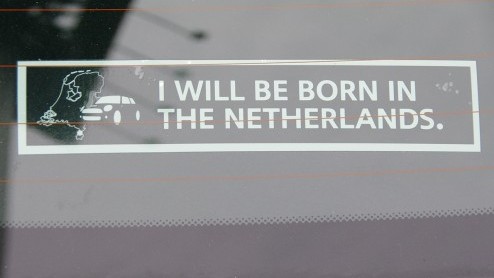 Rijtest nieuwe Mini One. De nieuwe instapper is de aan te raden versie van de geheel vernieuwde Mini, want ook zijn 1,2 liter driecilinder voldoet uitstekend.