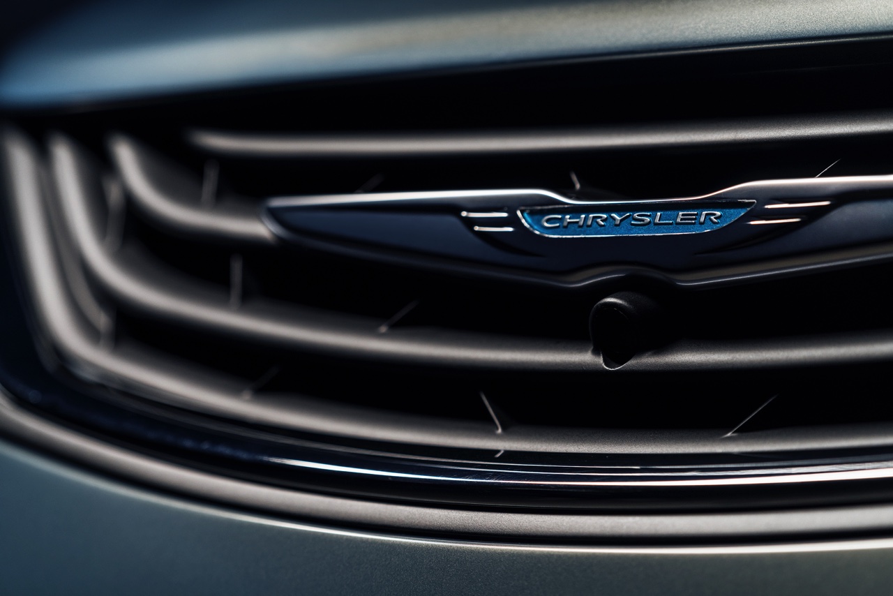 De Chrysler Town & Country en Voyager krijgen een opvolger in de vorm van een nieuwe oude bekende: de Pacifica. Als eerste MPV is deze Chrysler er ook als plug-in hybride.