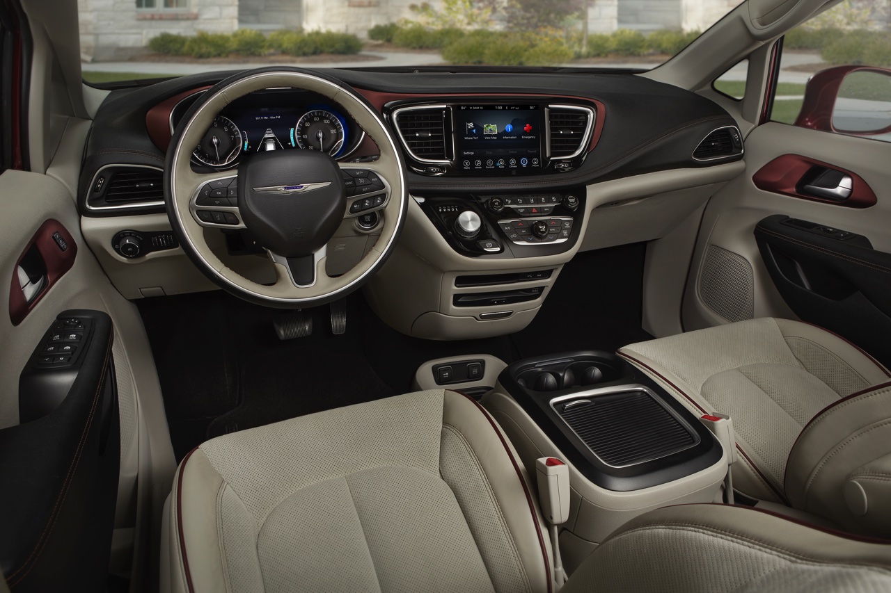 De Chrysler Town & Country en Voyager krijgen een opvolger in de vorm van een nieuwe oude bekende: de Pacifica. Als eerste MPV is deze Chrysler er ook als plug-in hybride.