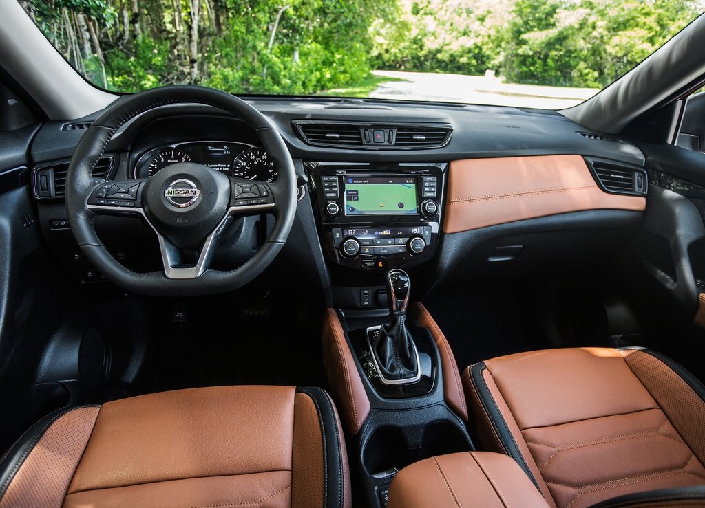De Nissan Rogue kreeg een facelift en misschien komt die ook voor de Nissan X-Trail.