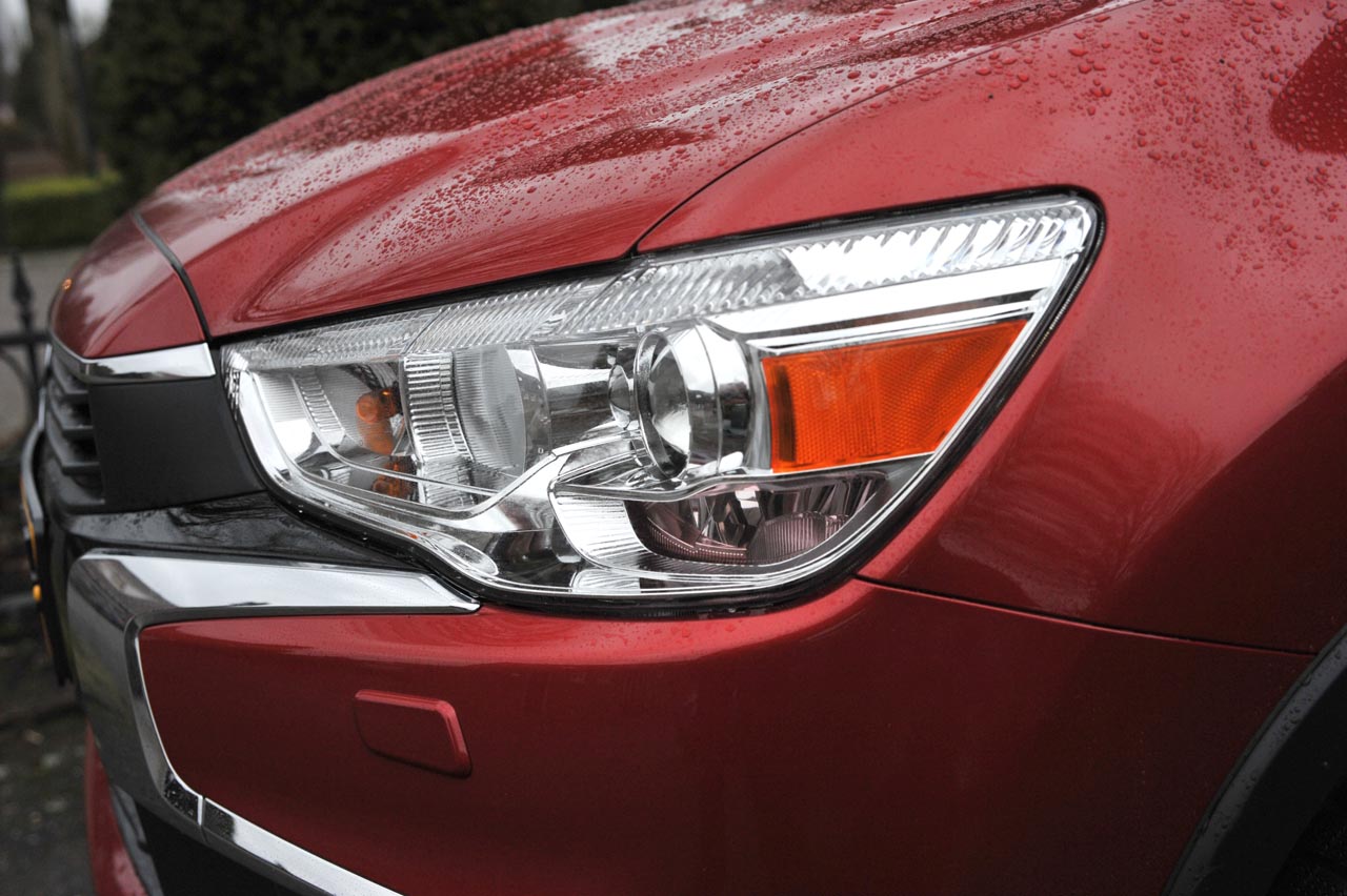 Na zo'n zeven jaar geeft Mitsubishi de ASX een facelift, kan de auto daarmee de concurrentie nog bijbenen. Autovandaag zocht het uit.