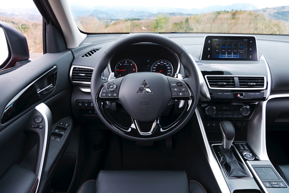 Mitsubishi heeft het doek getrokken van de Eclipse Cross, de volledig nieuwe SUV van het merk. Wat heeft het nieuwe broertje van de ASX en Outlander in zijn mars?