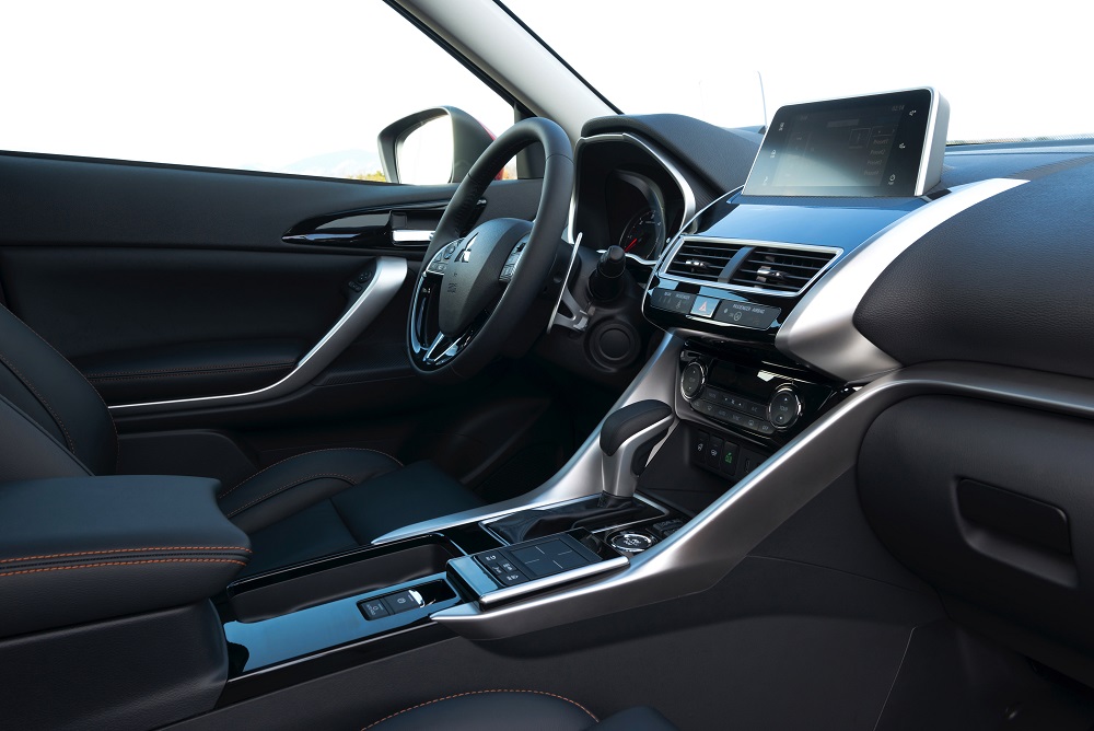 Mitsubishi heeft het doek getrokken van de Eclipse Cross, de volledig nieuwe SUV van het merk. Wat heeft het nieuwe broertje van de ASX en Outlander in zijn mars?