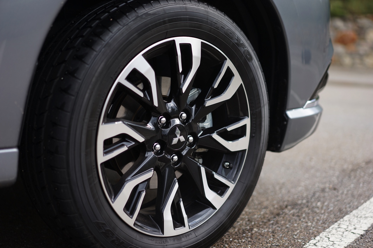 Autotest van de nieuwe Mitsubishi Outlander PHEV facelift, het model dat eind 2015 op de markt komt en flink verbeterd is ten opzichte van zijn voorganger. Met 7% bijtelling aantrekkelijk voor lease.