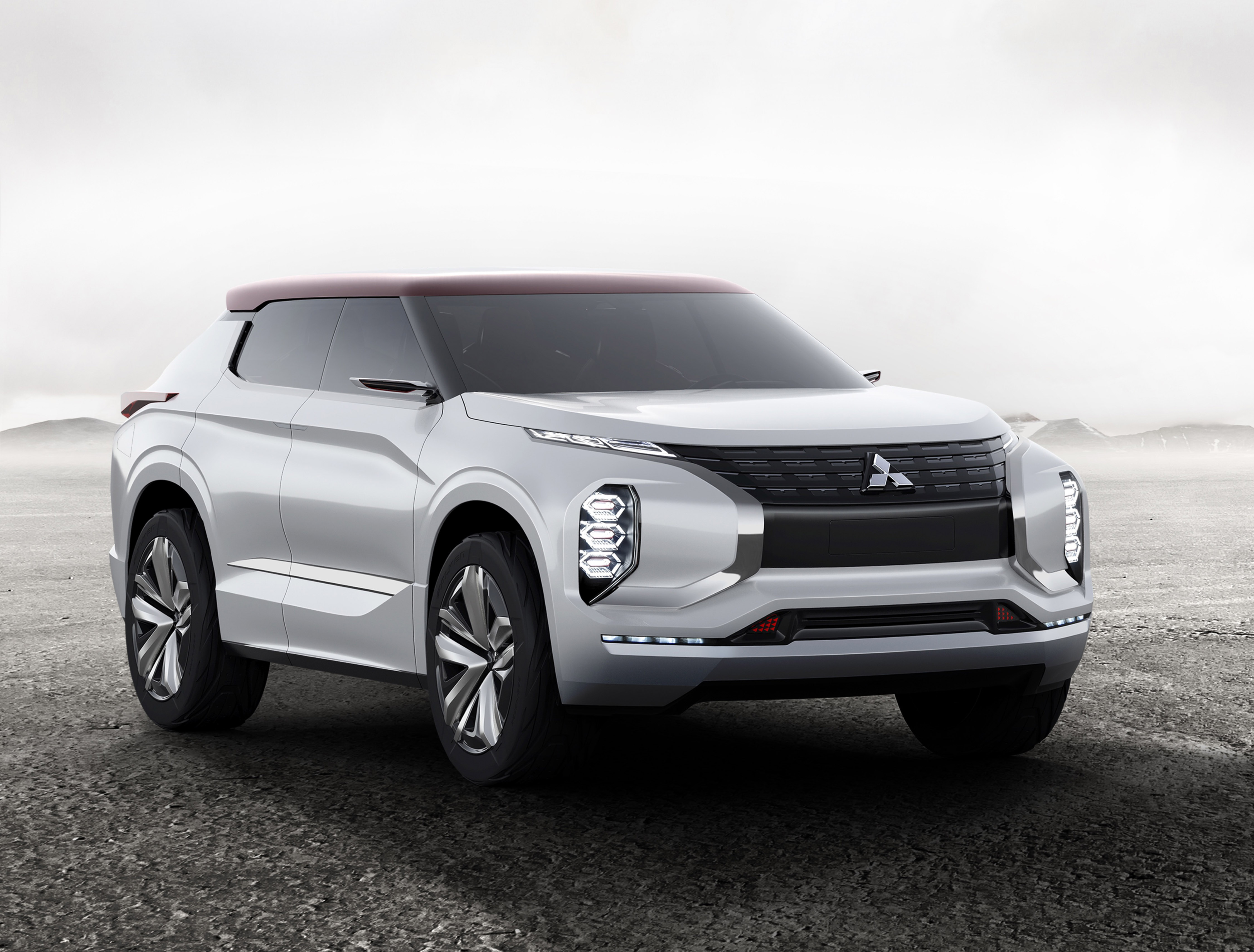 Mitsubishi toont op de Autosalon van Parijs de GT-PHEV conceptcar. Ook laten ze de eX Concept zien en krijgt de Outlander een modeljaarupdate.