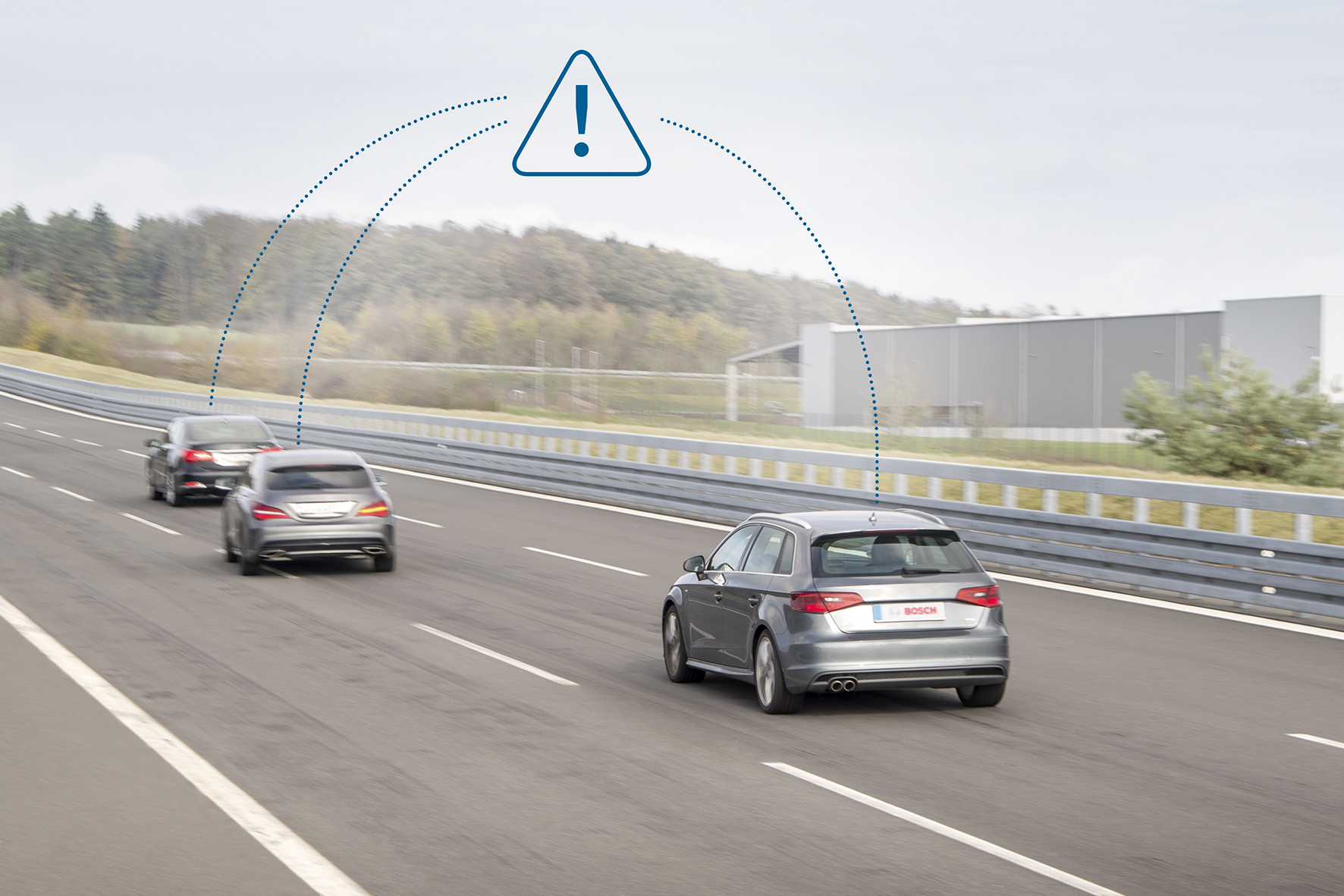 Bosch, Vodafone en Huawai testen met elkaar pratende telefoons in auto's.