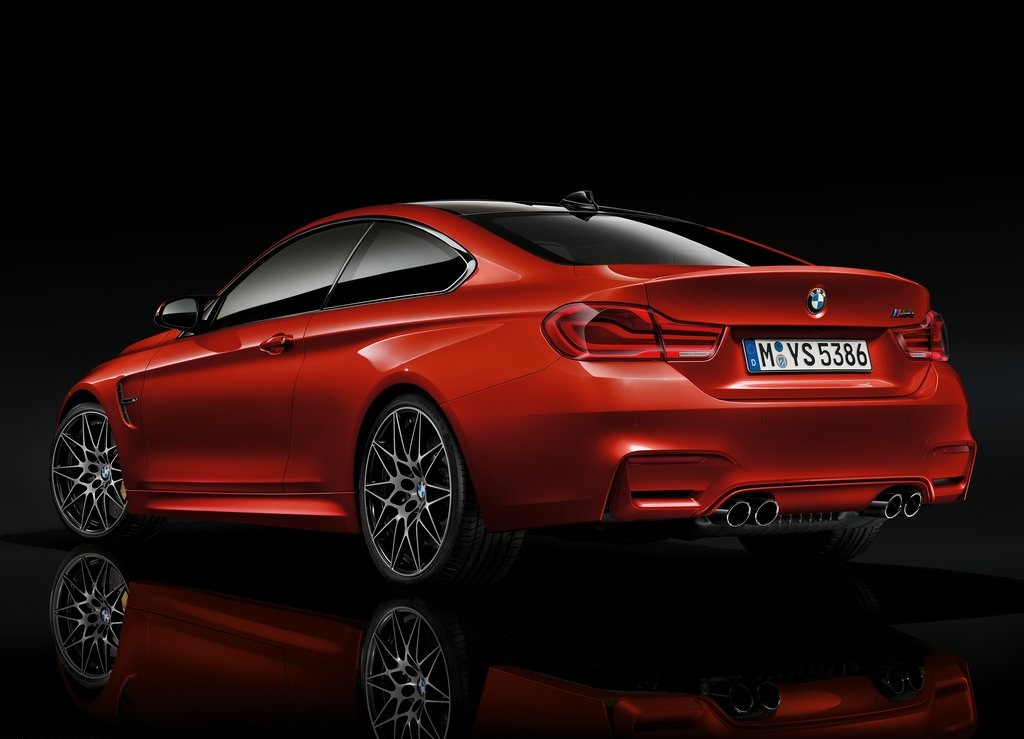 BMW geeft de BMW 4 Serie een modeljaarupdate. De wijzigingen zijn te miniem om te spreken van een facelift, maar er is zeker wat veranderd. Ook voor andere BMW-modellen zijn er kleine wijzigingen.
