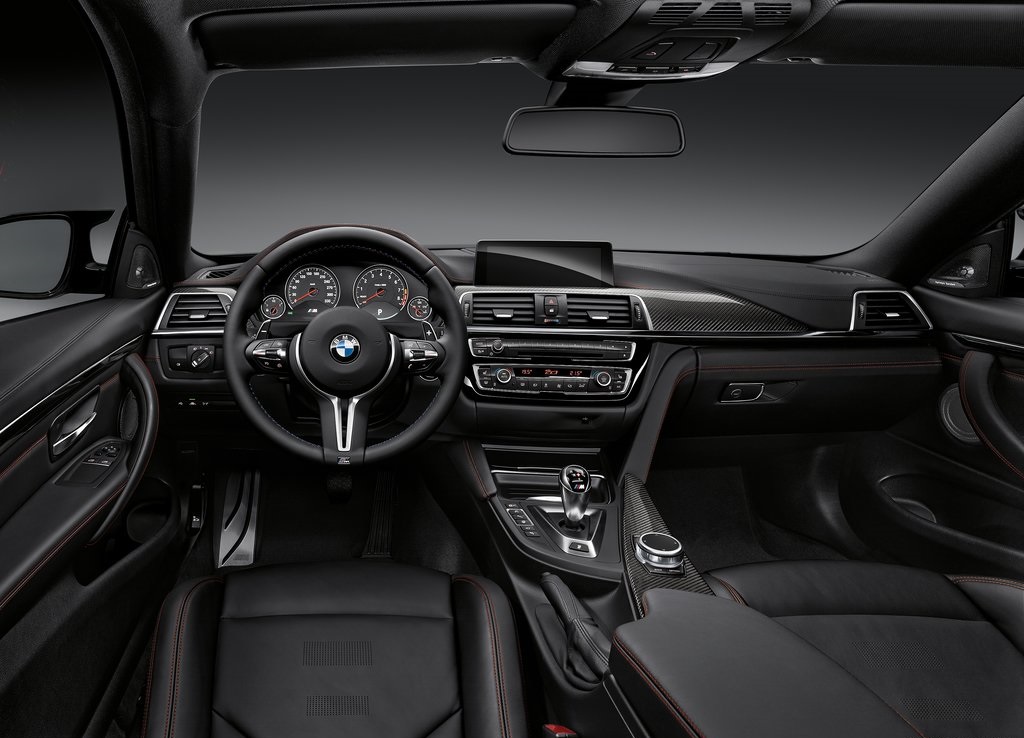 BMW geeft de BMW 4 Serie een modeljaarupdate. De wijzigingen zijn te miniem om te spreken van een facelift, maar er is zeker wat veranderd. Ook voor andere BMW-modellen zijn er kleine wijzigingen.