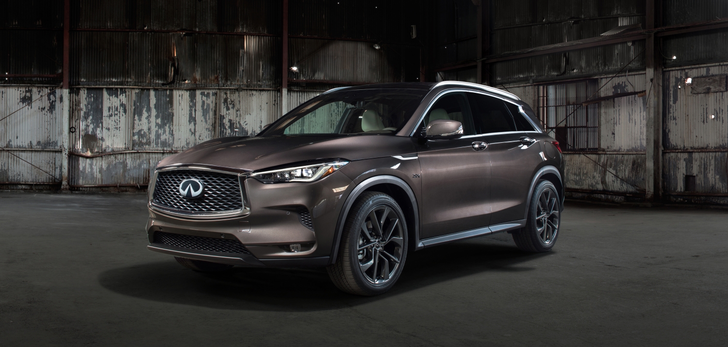 Infiniti onthult de productieversie van de QX50 op de LA Auto Show 2017.
