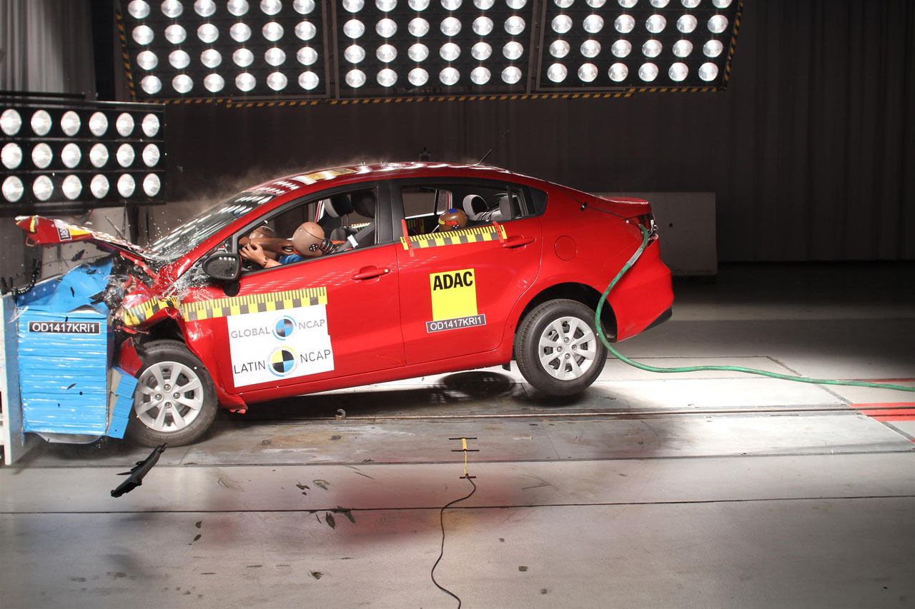 De Latijnse afdeling van NCAP voerde botsproeven uit met de Kia Rio sedan en Chevrolet Onix met teleurstellend resultaat.