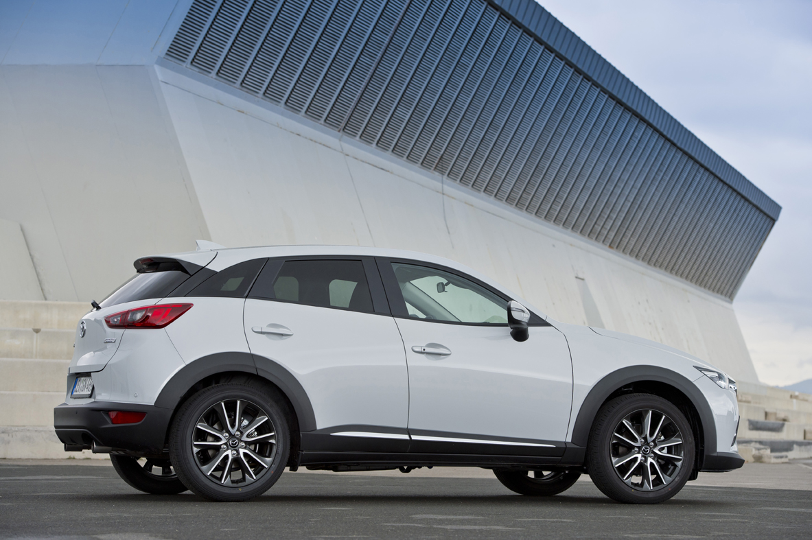 Nieuwe Mazda CX-3 is er vanaf 20.990 euro, maar de SkyLease GT dieselversie start bij 28.290 euro terwijl de populaire benzineversie GT-M op 27.490 euro uit komt.