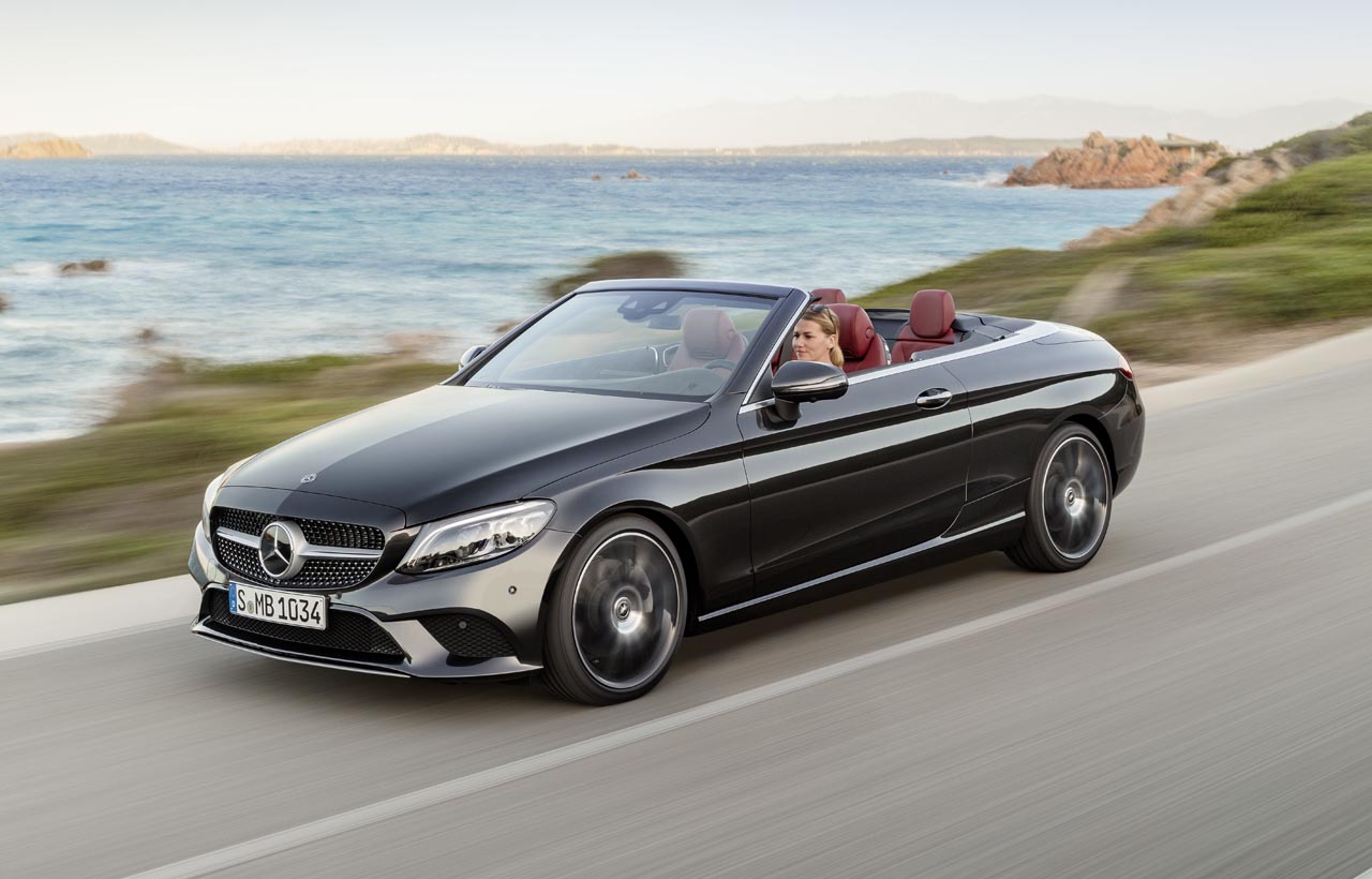 De wijzigingen die Mercedes heeft aangekondigd voor de sedan en combi van de C-klasse vinden nu ook hun weg naar de coup en cabriolet.