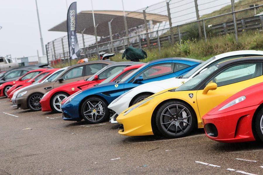 Het Nationaal Oldtimer Festival 2016 biedt op 31 juli een podium aan vele klassiekers, oldtimers, clubs, races en heeft als thema-event Paddock Porsche.