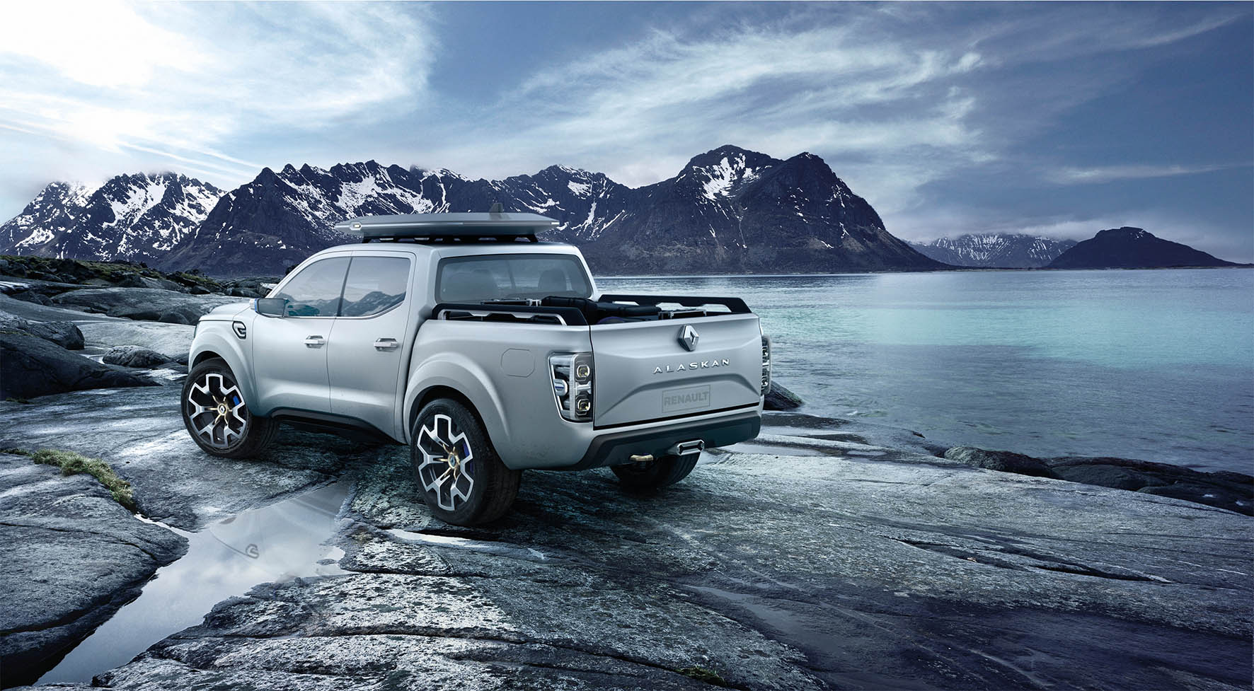 Renault naar BedrijfsautoRAI met Kangoo Express, Trafic Formula Edition en Alaskan Pickup concept.