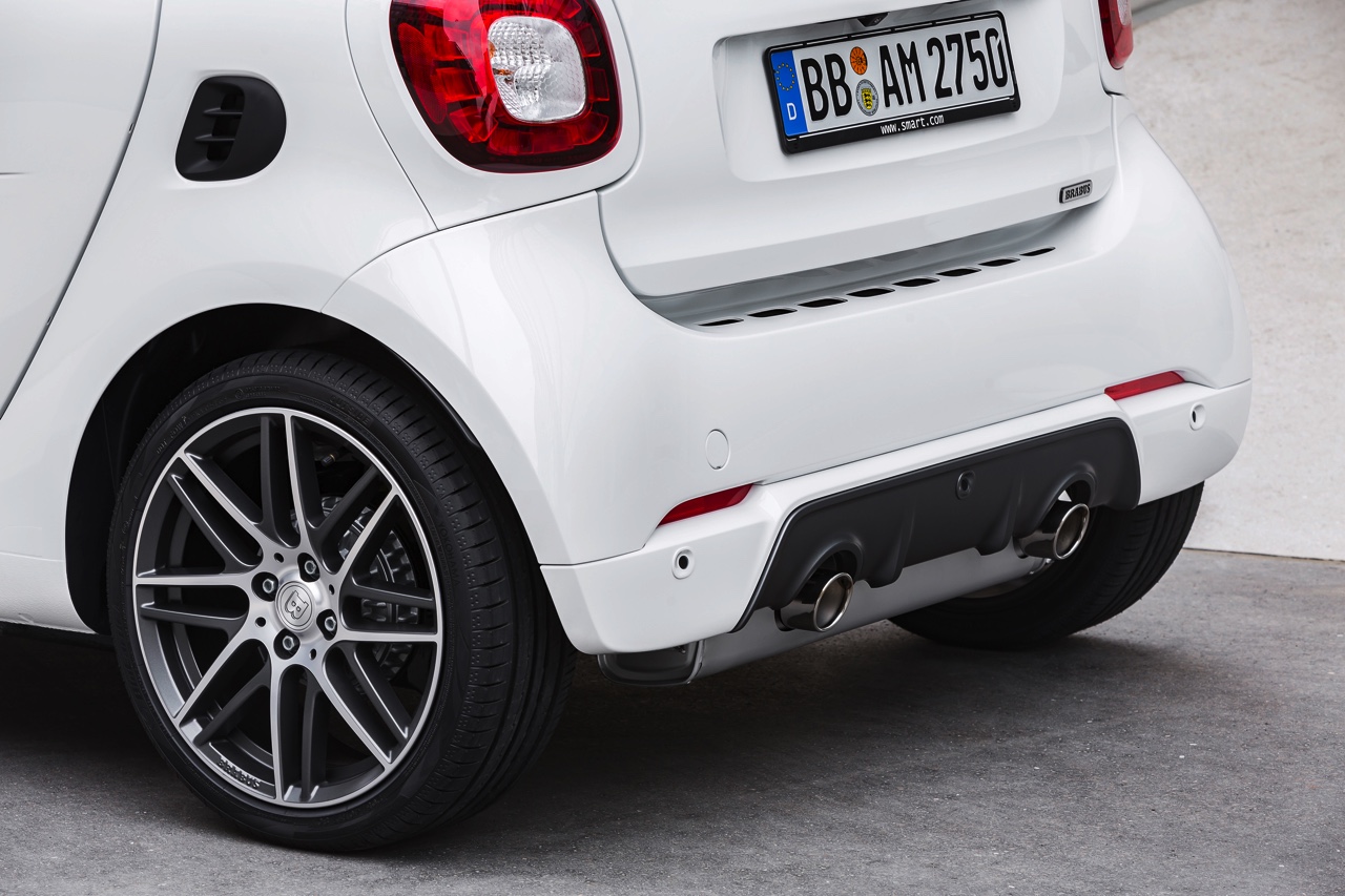 Smart introduceert nieuwe BRABUS fortwo en BRABUS forfour. Ze worden beiden ook leverbaar als BRABUS Xclusive met nog meer luxe. Het duo beschikt over een 109 pk sterke turbmomotor en twinamic.