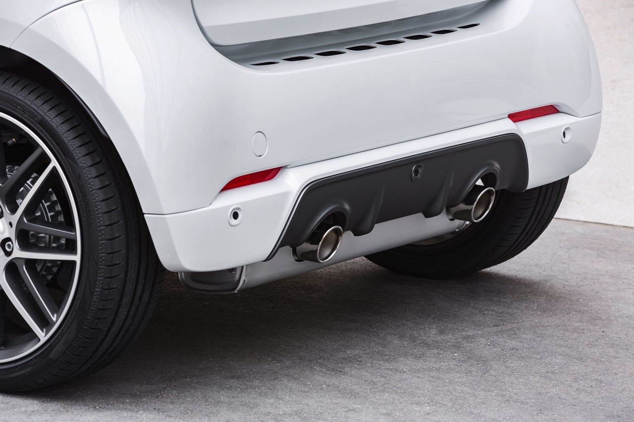 Smart introduceert nieuwe BRABUS fortwo en BRABUS forfour. Ze worden beiden ook leverbaar als BRABUS Xclusive met nog meer luxe. Het duo beschikt over een 109 pk sterke turbmomotor en twinamic.