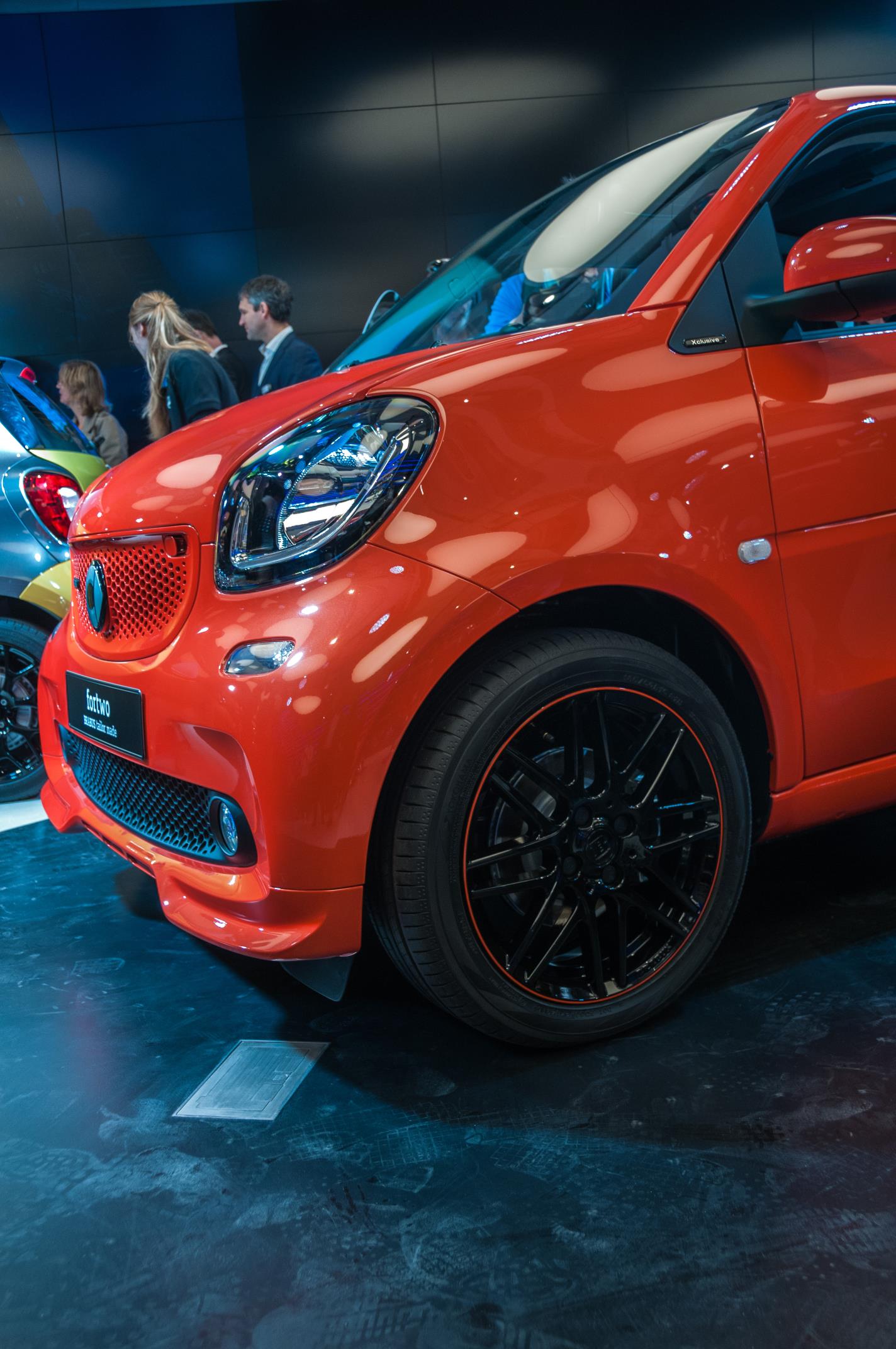 Smart introduceert nieuwe BRABUS fortwo en BRABUS forfour. Ze worden beiden ook leverbaar als BRABUS Xclusive met nog meer luxe. Het duo beschikt over een 109 pk sterke turbmomotor en twinamic.