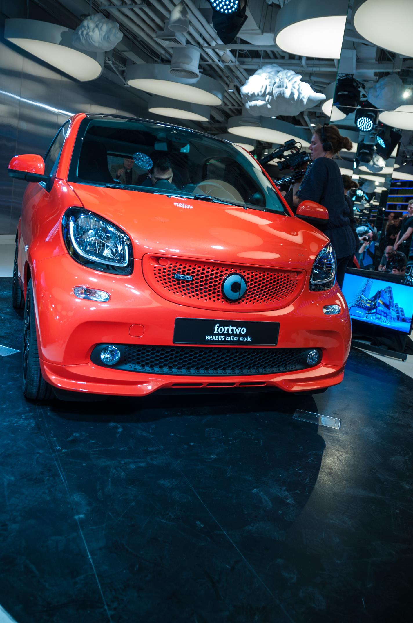 Smart introduceert nieuwe BRABUS fortwo en BRABUS forfour. Ze worden beiden ook leverbaar als BRABUS Xclusive met nog meer luxe. Het duo beschikt over een 109 pk sterke turbmomotor en twinamic.