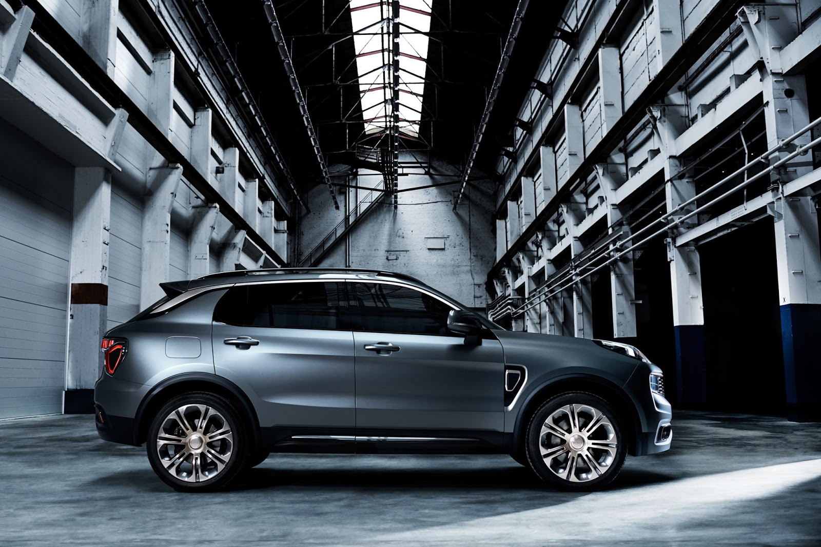 Geely, eigenaar van Volvo, presenteert in samenwerking daarmee het nieuwe merk Lynk & Co. Connectiviteit staat hoog in het vaandel en de internationale verkoopambities zijn zeker aanwezig.