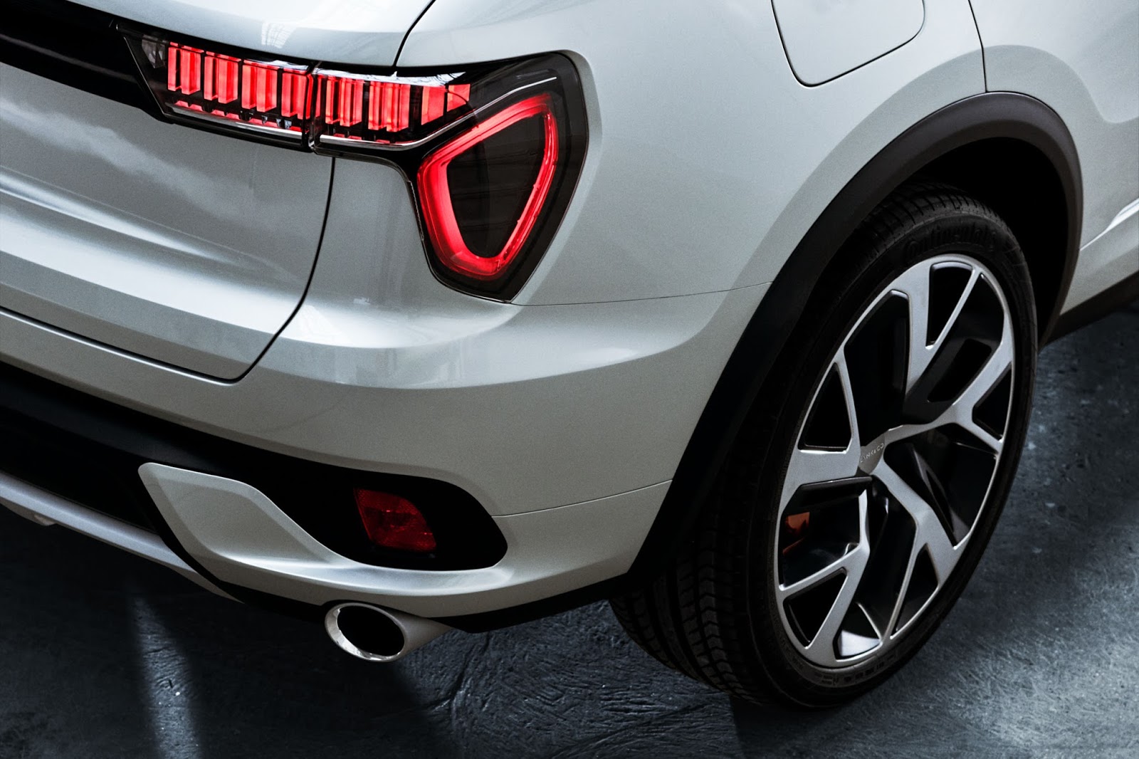 Geely, eigenaar van Volvo, presenteert in samenwerking daarmee het nieuwe merk Lynk & Co. Connectiviteit staat hoog in het vaandel en de internationale verkoopambities zijn zeker aanwezig.