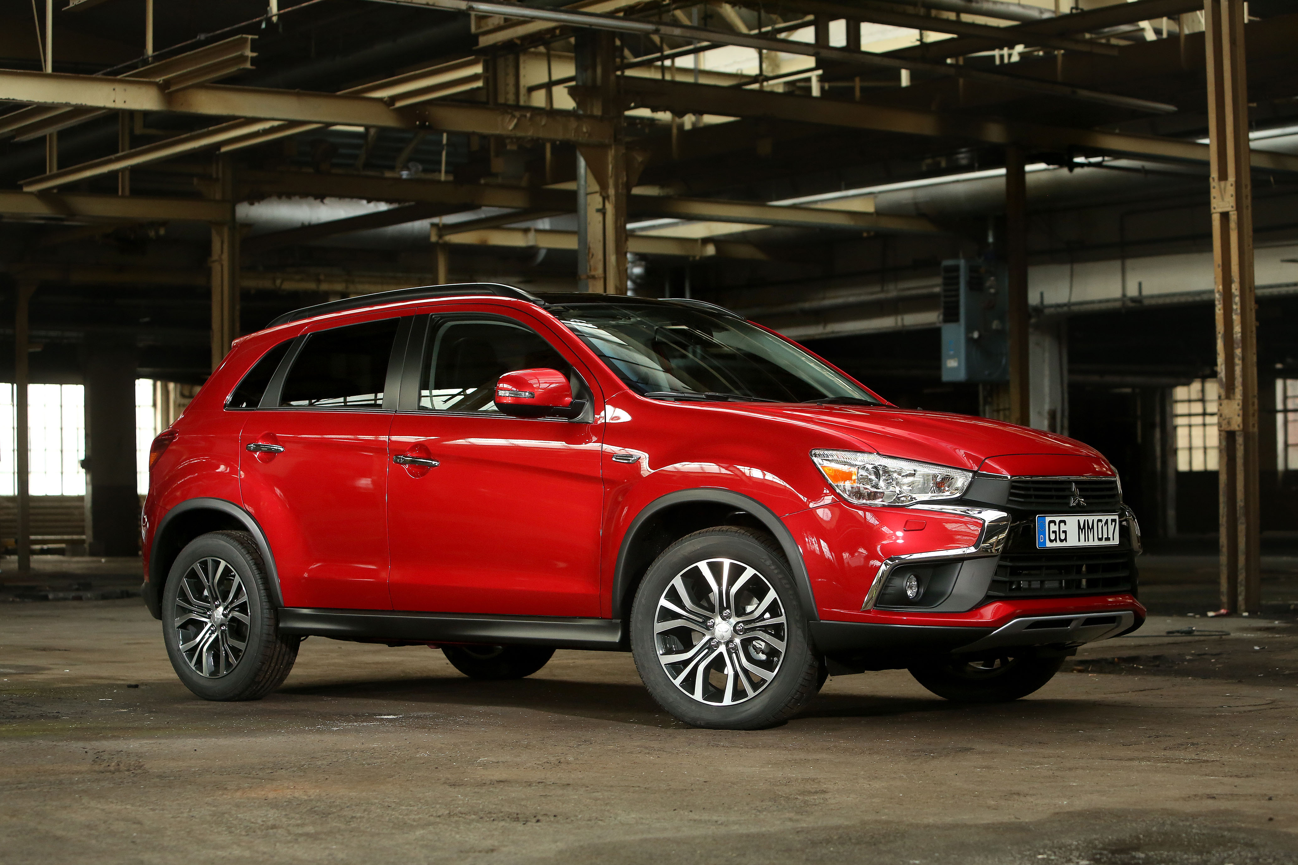 Vernieuwde Mitsubishi ASX komt na de zomer 2016 naar Nederland. De compacte SUV krijgt een echte facelift met nieuw Dynamic Shield gezicht en verbeterd interieur.