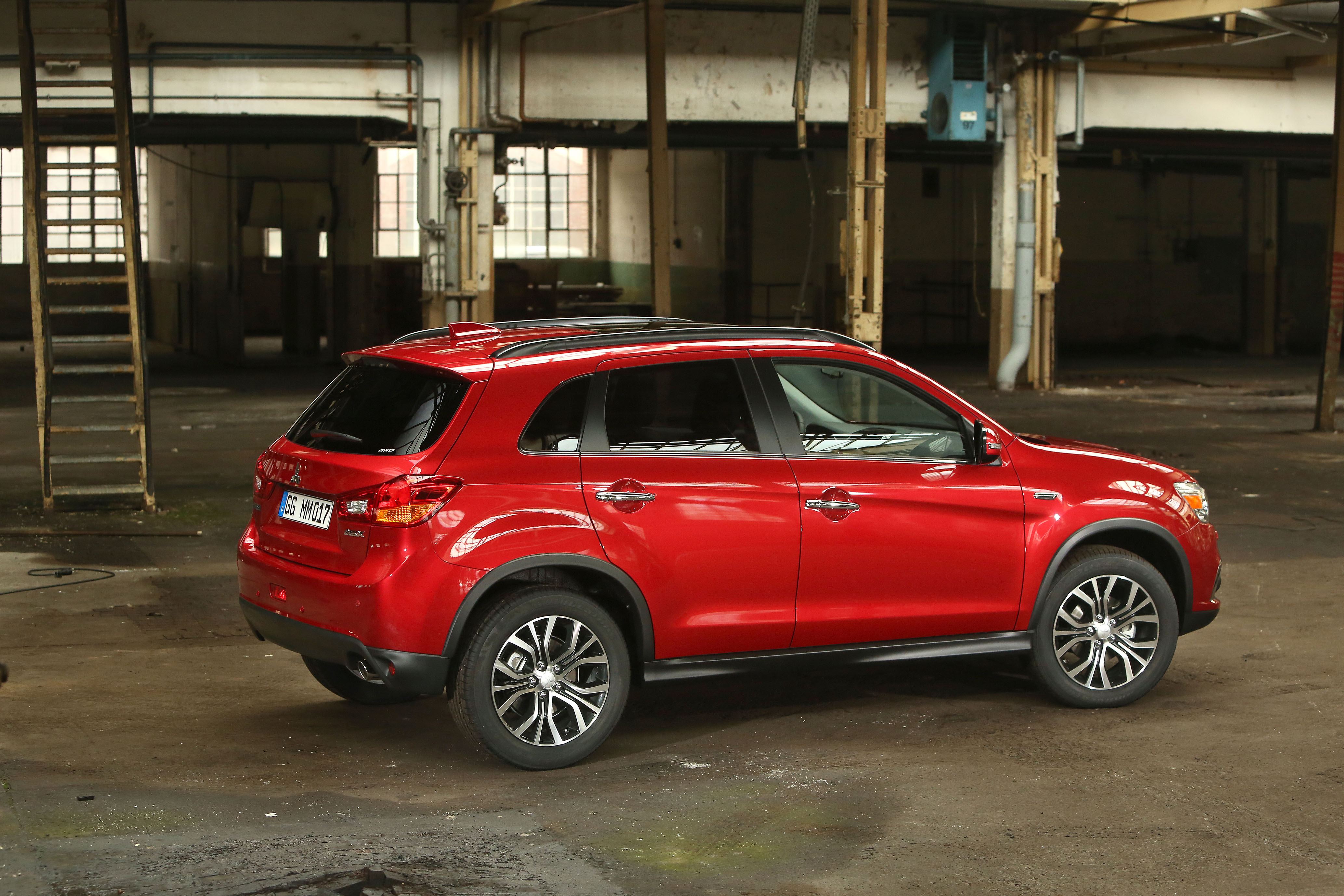 Vernieuwde Mitsubishi ASX komt na de zomer 2016 naar Nederland. De compacte SUV krijgt een echte facelift met nieuw Dynamic Shield gezicht en verbeterd interieur.
