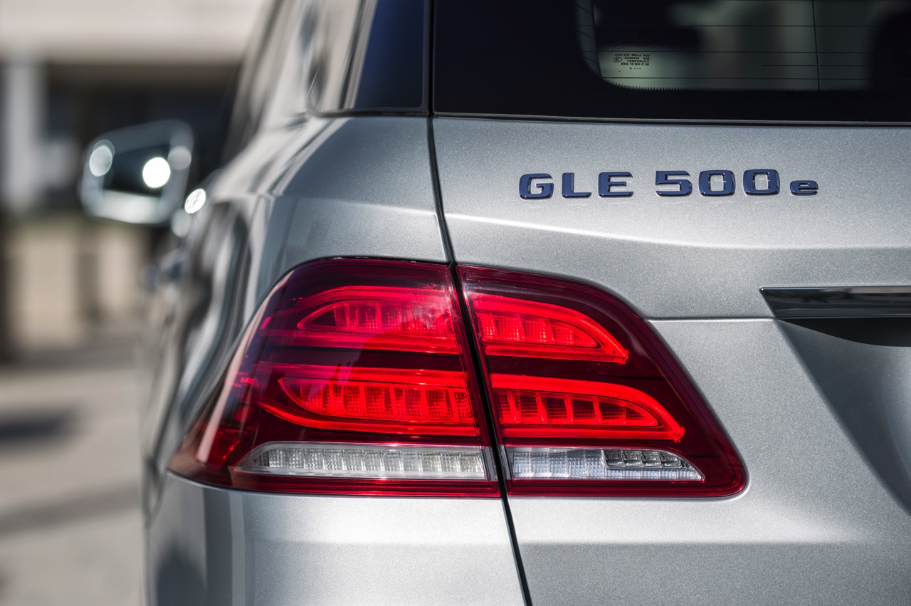 Debuut facelift M-Klasse als Mercedes GLE met nieuwe GLE 500e plug-in hybride en AMG-varianten.
