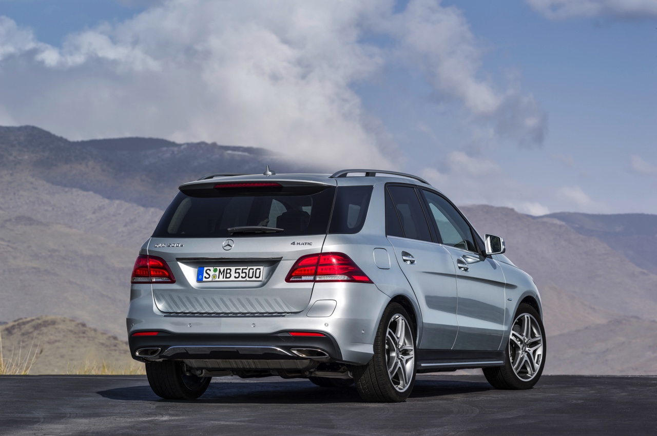 Debuut facelift M-Klasse als Mercedes GLE met nieuwe GLE 500e plug-in hybride en AMG-varianten.