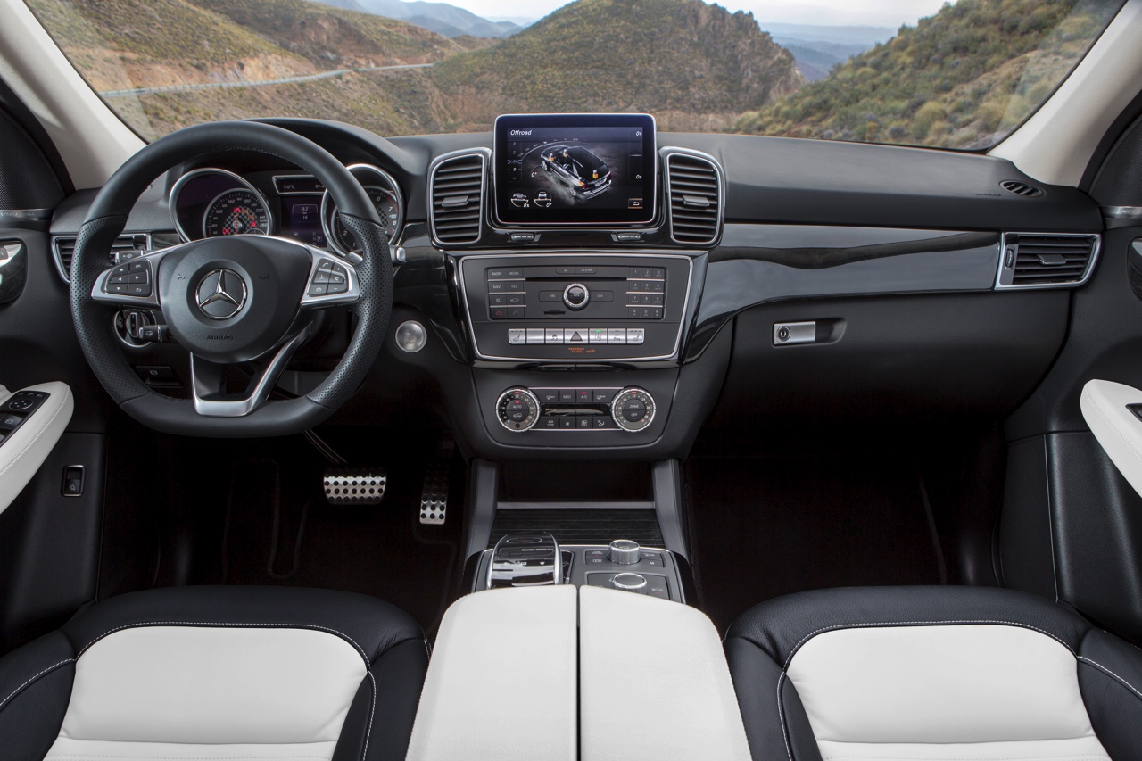 Debuut facelift M-Klasse als Mercedes GLE met nieuwe GLE 500e plug-in hybride en AMG-varianten.