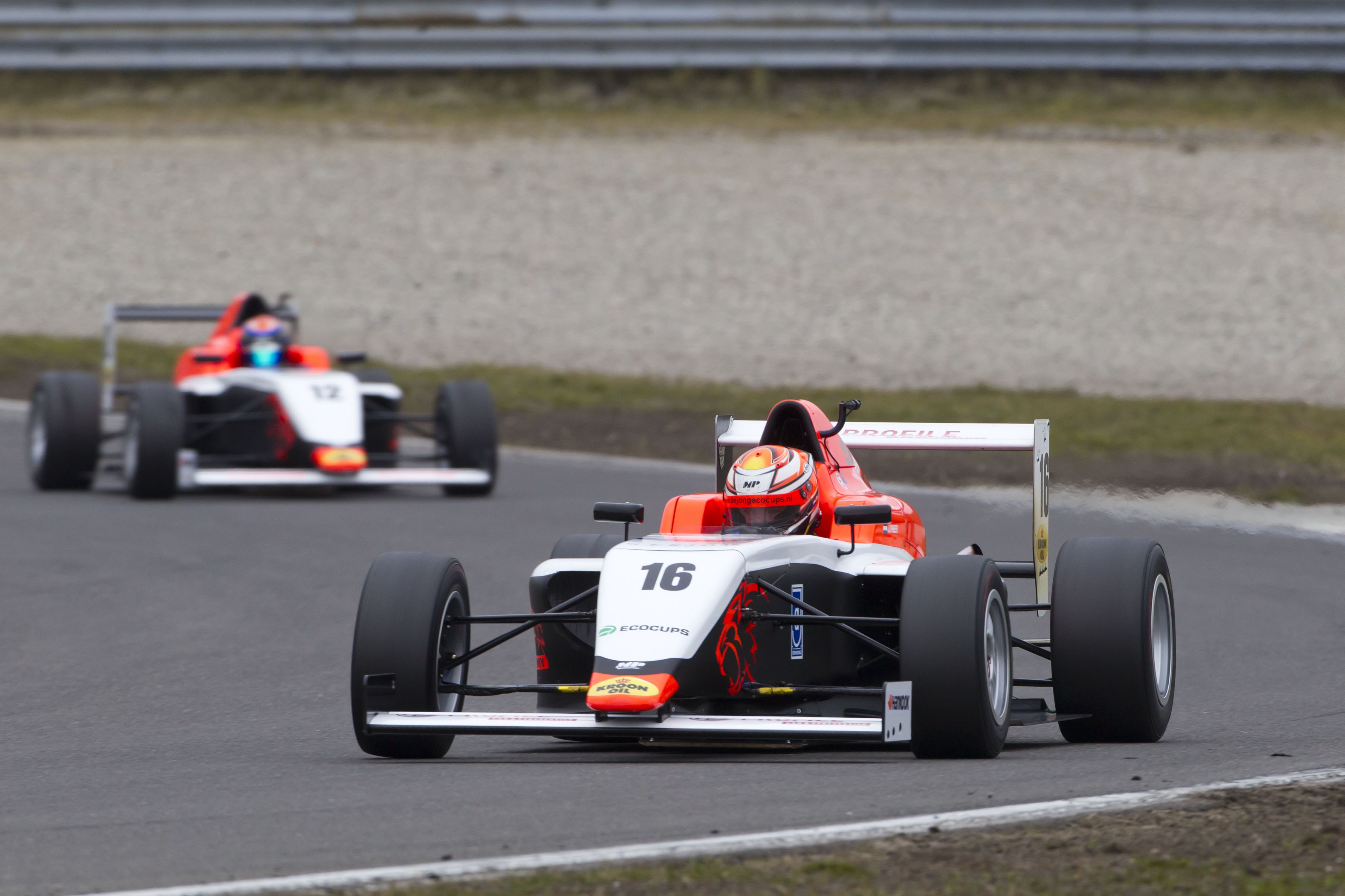 Klaar voor de Pinksterraces 2016 met de City Bug Cup, Clio Cup, Deutscher Tourenwagen Cup en het SMP F4 NEZ Championship?