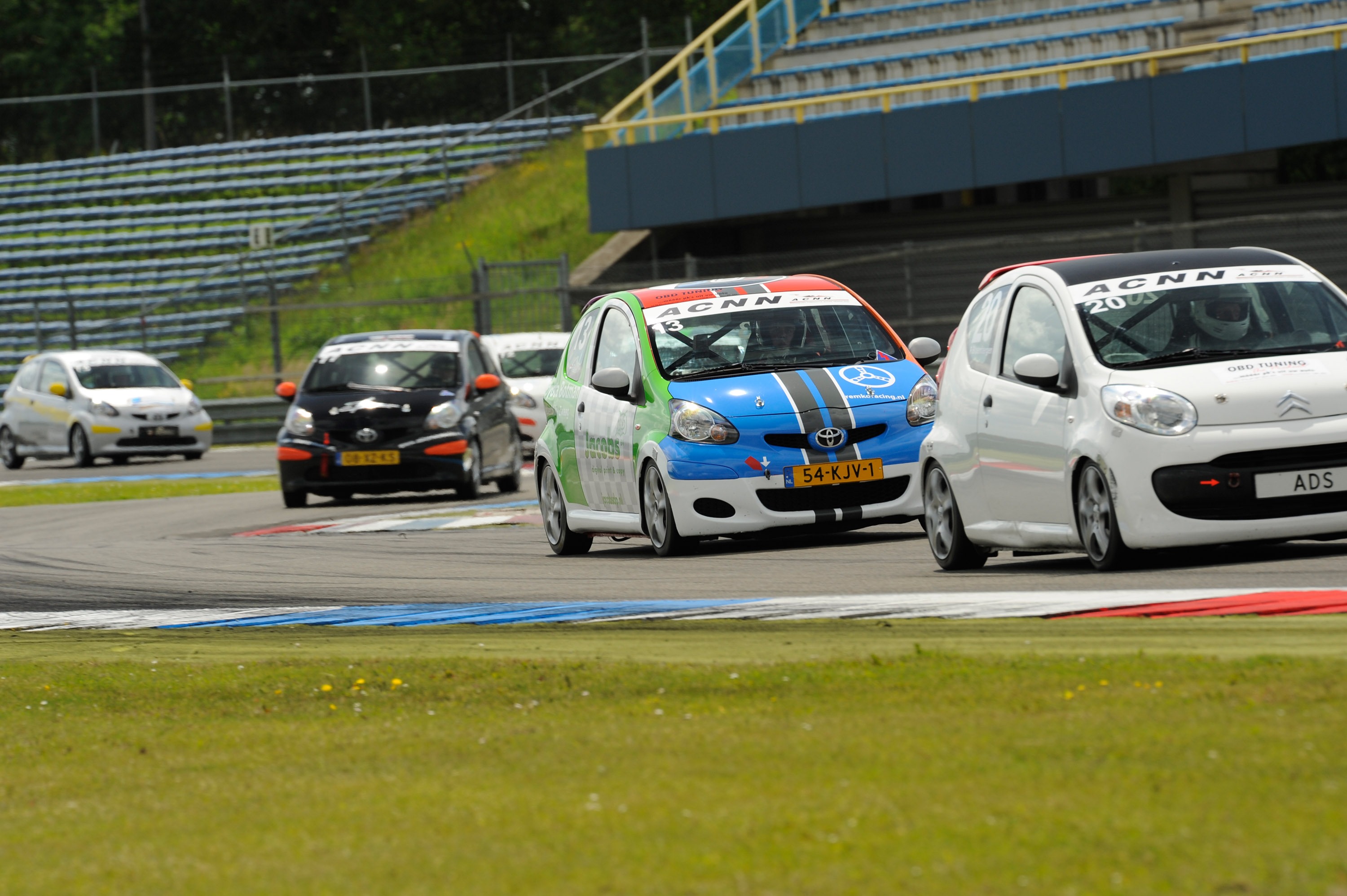 Klaar voor de Pinksterraces 2016 met de City Bug Cup, Clio Cup, Deutscher Tourenwagen Cup en het SMP F4 NEZ Championship?