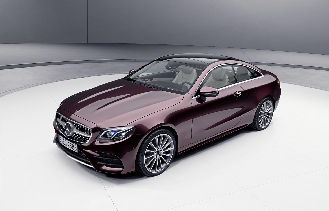 Mercedes levert in de E-klasse Coup en Cabriolet een nieuwe benzinemotor met starter-generator.