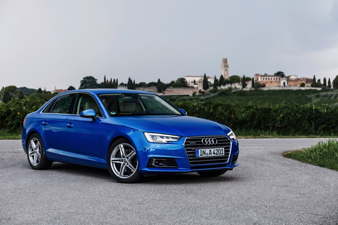 Autotest nieuwe Audi A4 2.0 TFSI 190 pk S tronic, de zuinige sportsedan met 20% bijtelling. Hij staat samen met de A4 3.0 TDI quattro garant voor sportieve prestaties en veel innovaties.