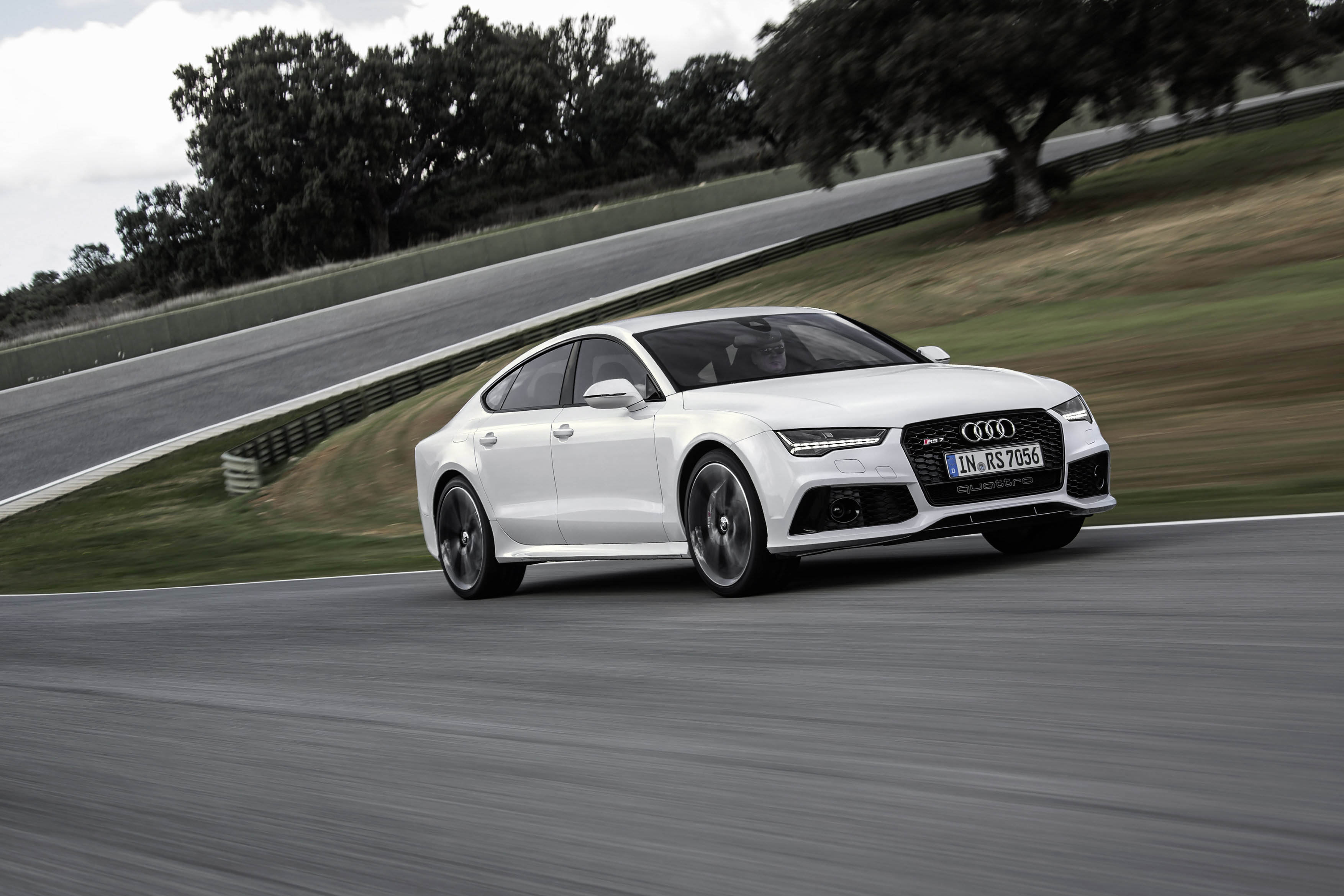 De nieuwe Audi R8 komt volgende maand op de markt. De sportwagen komt bij vier speciale Audi Sport dealers te staan.